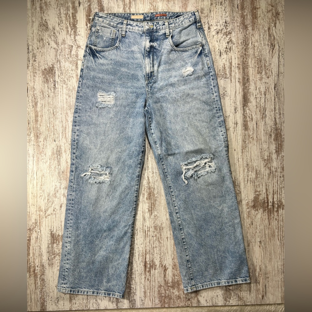 Anthropologie Pilcro & the Letterpress wide leg distressed jeans high waisted 31